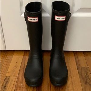 Children’s Hunter Rain Boots Size 4 (girls)
